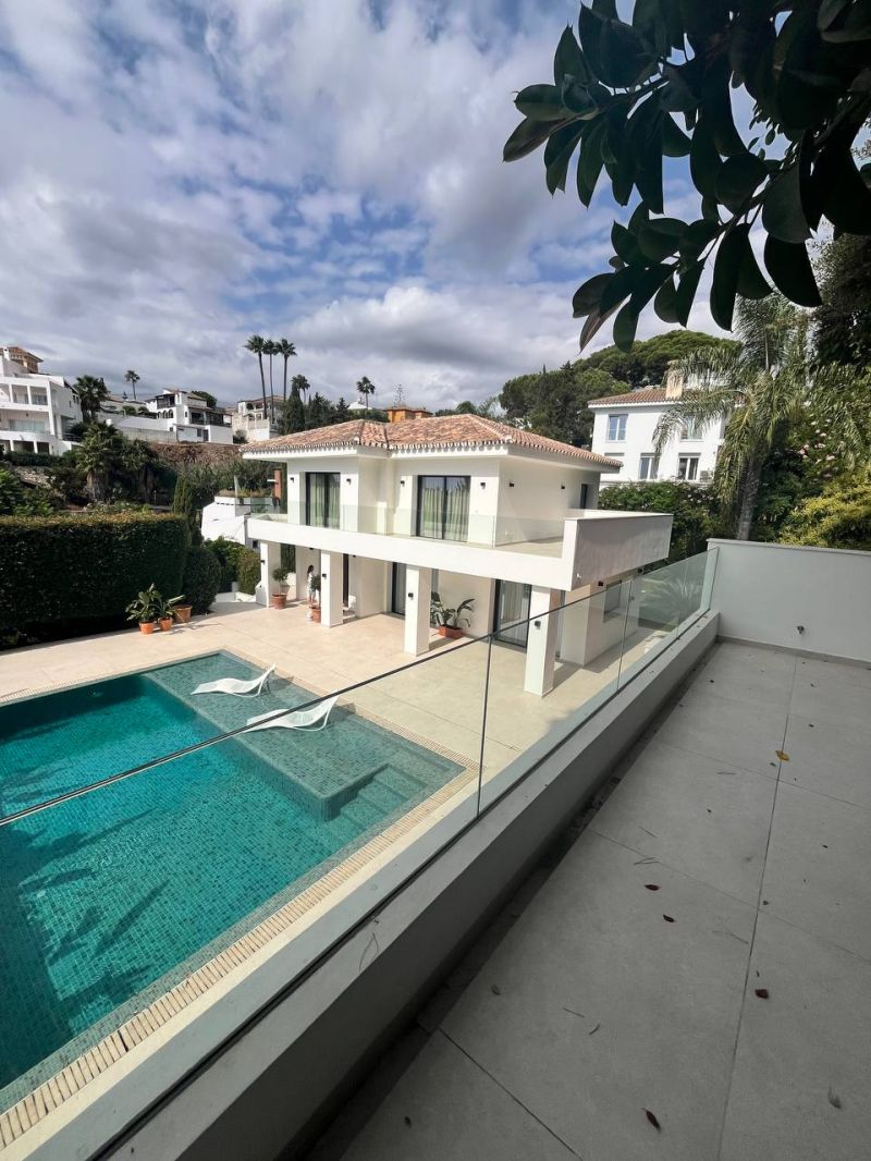 El ciclo del proyecto: desde el suelo hasta la entrega de llaves.